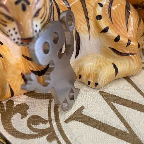 Steel robot keychain charm - Picture 5 of 6